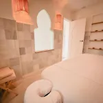 Viluz - Wellbeing Marbella فندق مبيت وإفطار