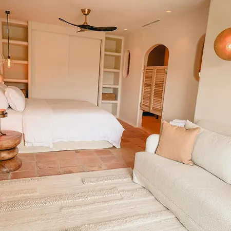 Bed & Breakfast Viluz - Wellbeing Marbella Mijas