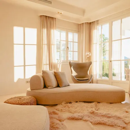 Viluz - Wellbeing Marbella Bed & Breakfast